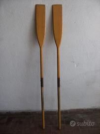 Coppia remi in legno per barca