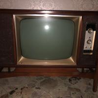 Televisore antico philco