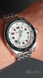 Sector Sk-Eight con bracciale e cinturino nato