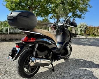 Beverly 500 cruiser