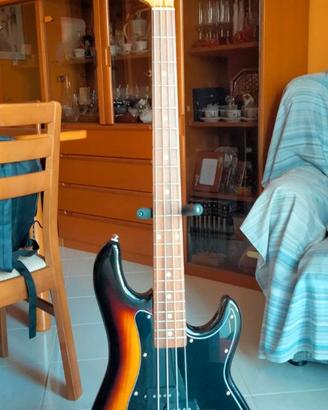 G&L LB 100 Tribute basso elettrico