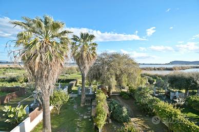 Villa a schiera con cortile