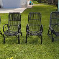 Set di sedie e tavolino in rattan