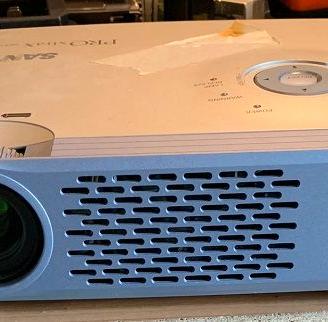 proiettore Sanyo PLC-XU47 Projector