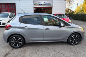 Peugeot 208 PureTech 82 5 porte Allure