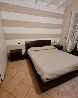 Letto contenitore con comodini in legno wenghè