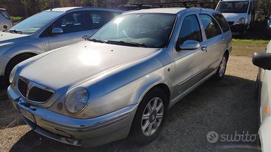 Lancia Lybra 1.9 JTD cat Station Wagon LX