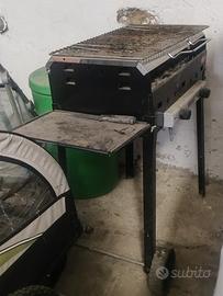 barbecue a gas con pietre laviche.