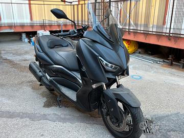 Yamaha xmax300
