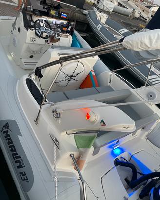 Marlin boat top 23 FB