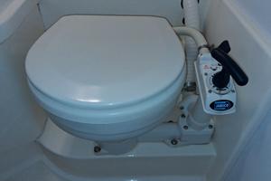Toilet manuale jabsco compatta