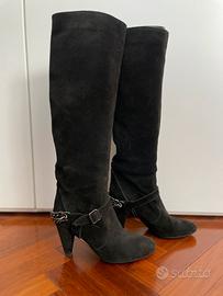 Fornarina stivali in camoscio neri con catena 37