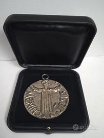 Medaglia Menino Jesus in metallo 