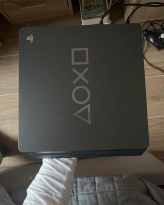 Playstation 4 days of play+ 3 controller
