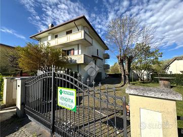 TRIFAMILIARE A PIAZZOLA SUL BRENTA