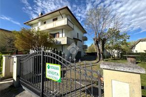 TRIFAMILIARE A PIAZZOLA SUL BRENTA