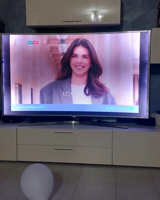TV Samsung 65" con difetti sui lati dello schermo