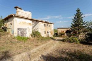 Rustico / Casale di 600 m² con più di 5 locali a P