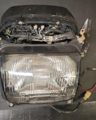 faro e cruscotto contachilometri Honda dominator