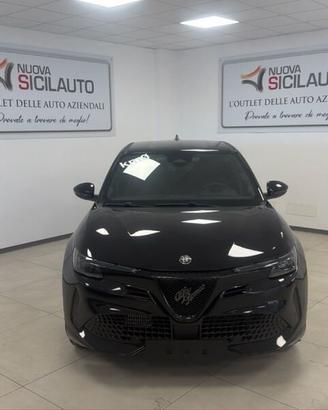Alfa Romeo Junior Non disponibile (626) Ibrid...