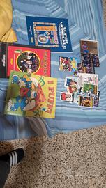 lotto misto album figurine calciatori e puffi 