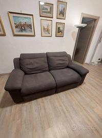 Divano con relax elettrico