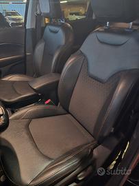 interni jeep compass 4xe 2020