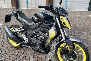 UM XTREET RS 125 MOTO USATO GARANTITO