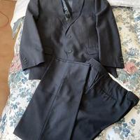 Abito uomo grigio in lana