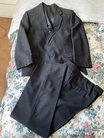 Abito uomo grigio in lana