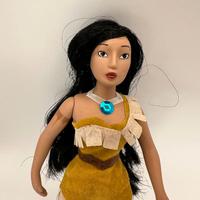 Bambola Pocahontas in Ceramica Disney