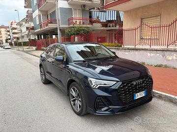 Audi Q3 Sportback black edition