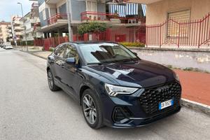 Audi Q3 Sportback black edition