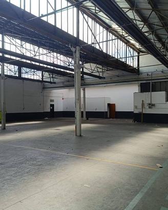 Immobile di 1270 m² a Beinasco
