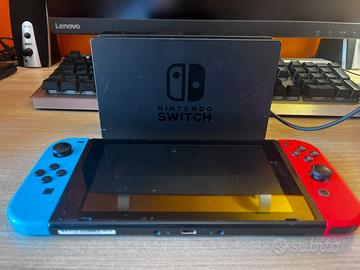 nintendo switch (le cuffie incluse) pure 2 giochi!