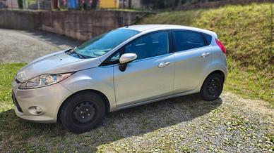 Ford Fiesta 1.4 Cambio Automatico 96CV