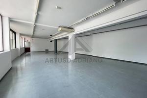 Immobile di 184 m² con 1 locale a Loria