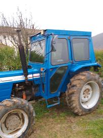 trattore Landini 5500 con attrezzi 