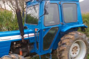 trattore Landini 5500 con attrezzi 