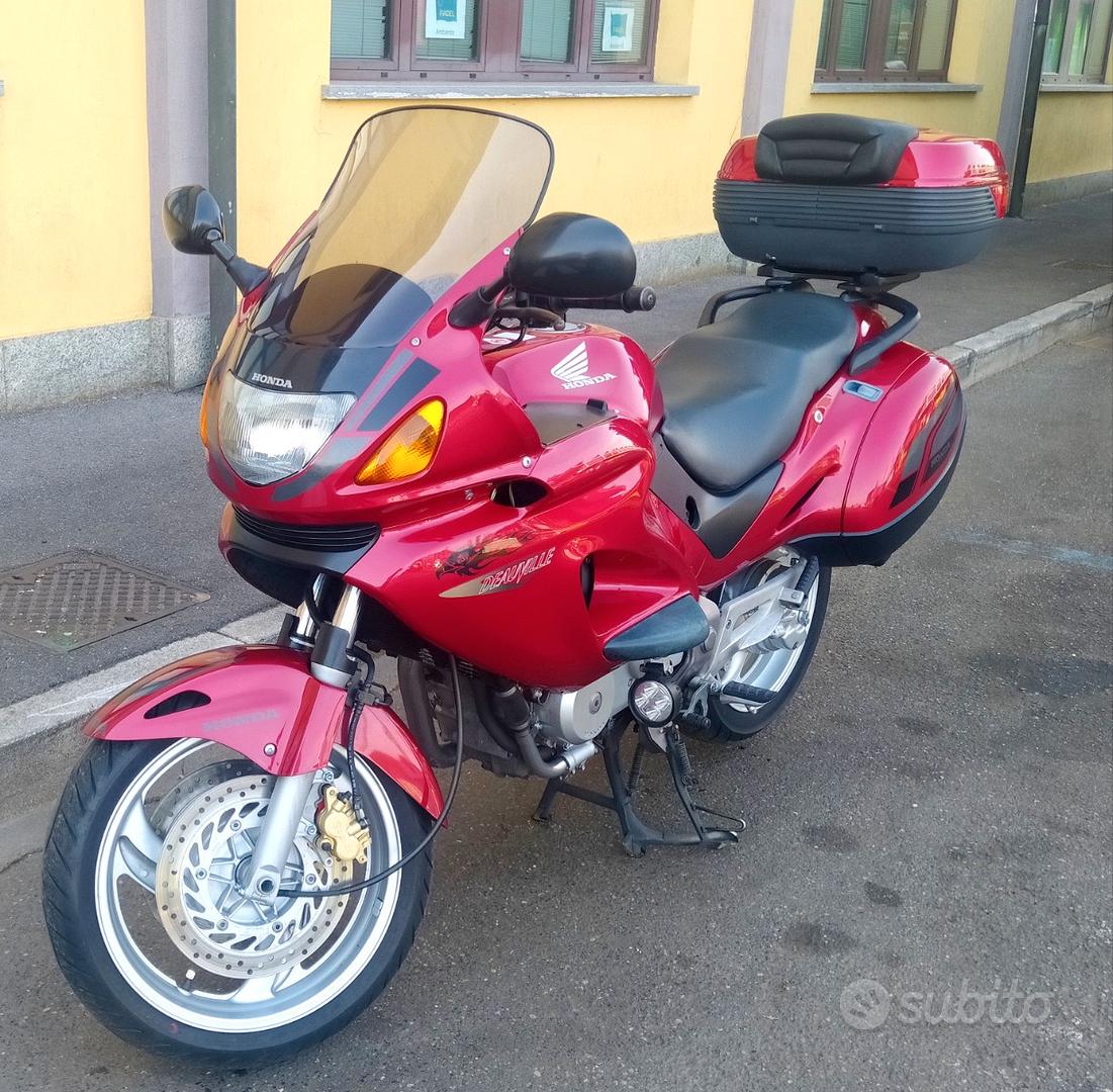 Honda Deauville 2000 Moto e Scooter In vendita a Milano