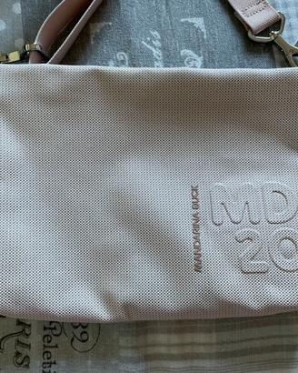 Mandarina Duck MD20