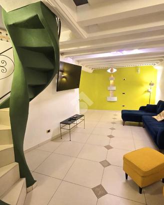 5 LOCALI A SANTA FLAVIA