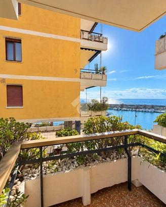 4 LOCALI A SAN LORENZO AL MARE