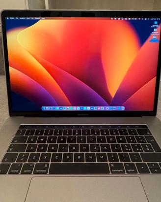 MacBook Pro 15" Touch Bar