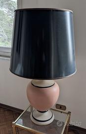 Lampada vintage in ceramica rosa con paralume nero