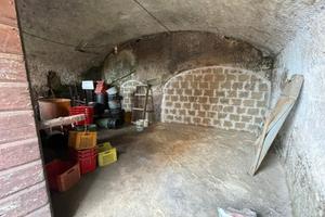 Cantina con posto auto