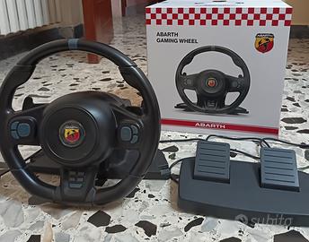 Volante con pedaliera Abarth per PlayStation 4 e 5