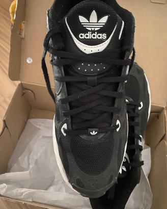 Scarpe adidas & blauer