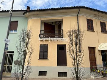 SOLUZIONE INDIPENDENTE IN PIENO CENTRO SENZA BARRI