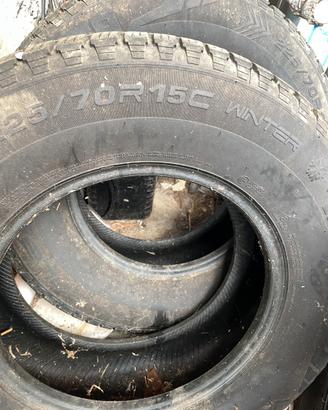 4 pneumatici 225/70 R15 C winter